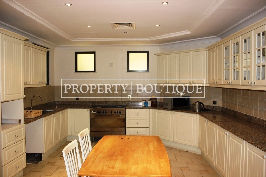4 Bed Atrium Entry | Furnished | Good Condition - Image 5