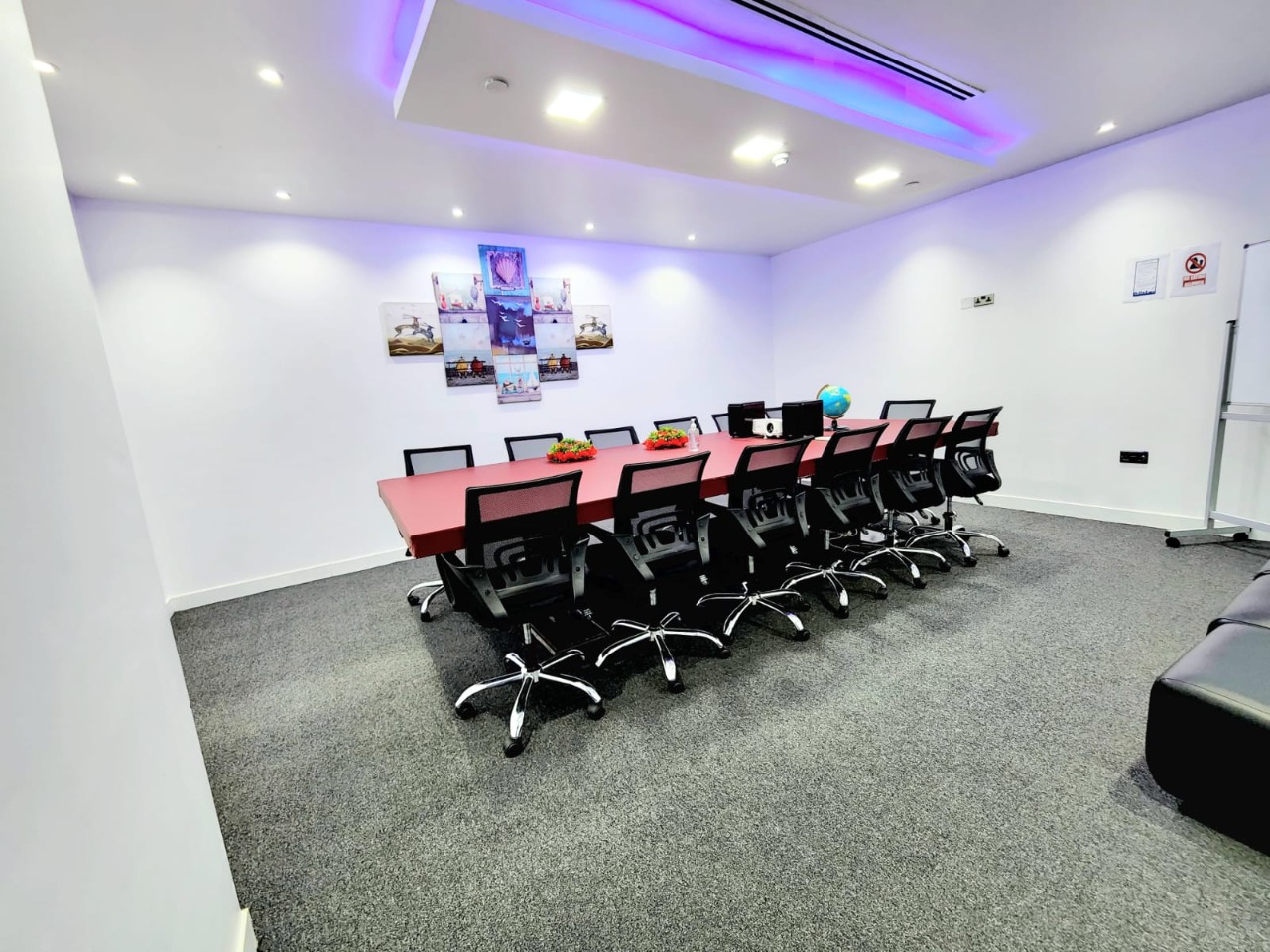 Classy Office Space with Speedy Wi-Fi