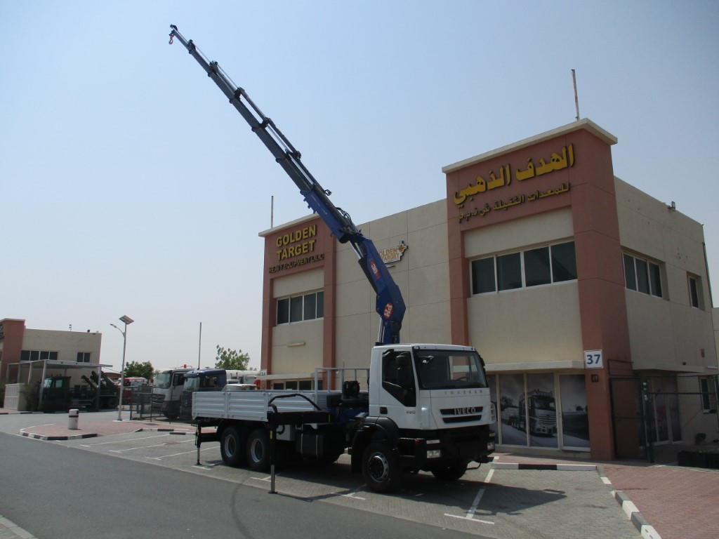 IVECO 380 6X4 2015 TRUCK WITH CRANE