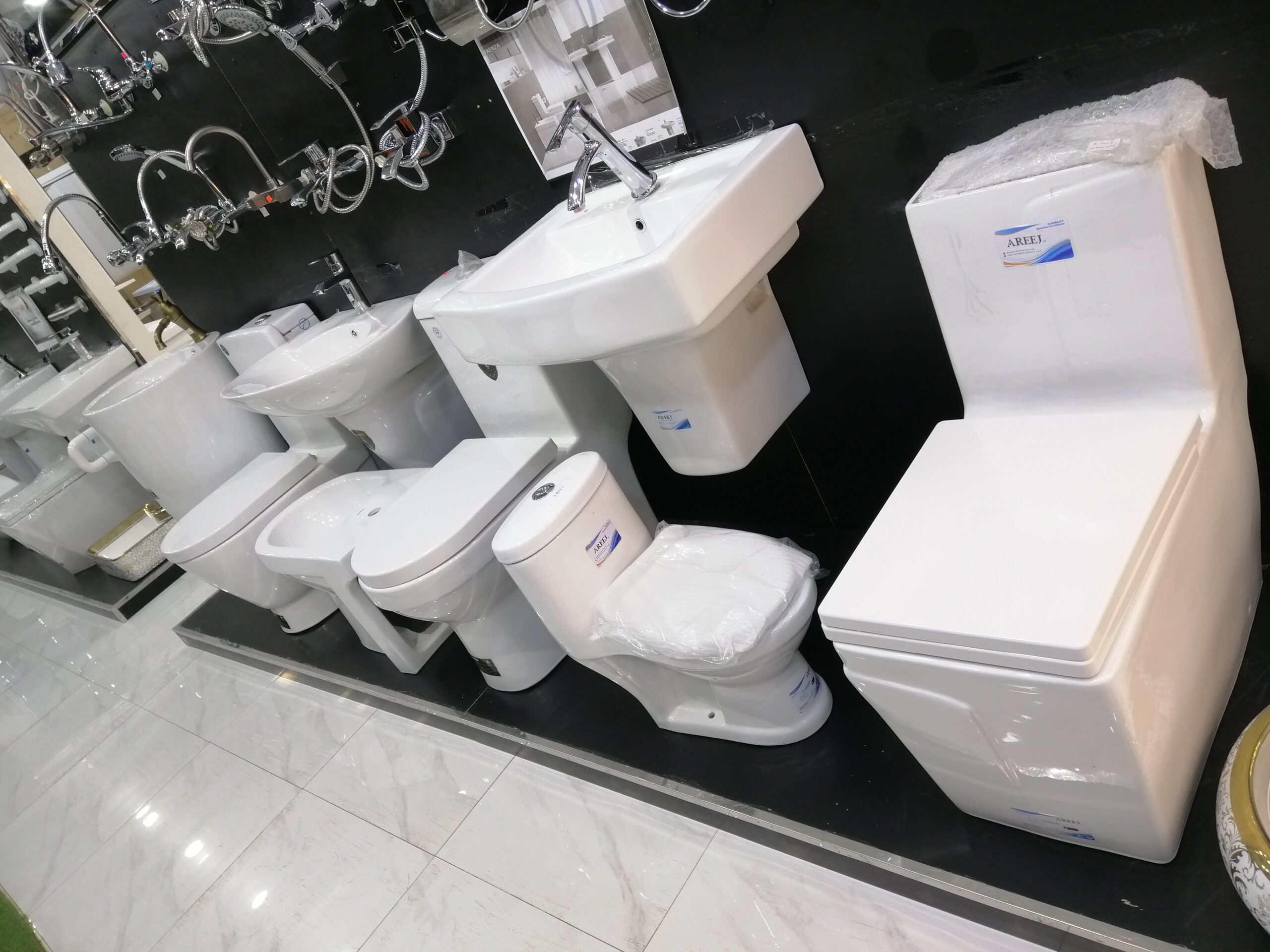 Sanitary ware suppliers -WC,Wash Basin wholesale suppliers UAE