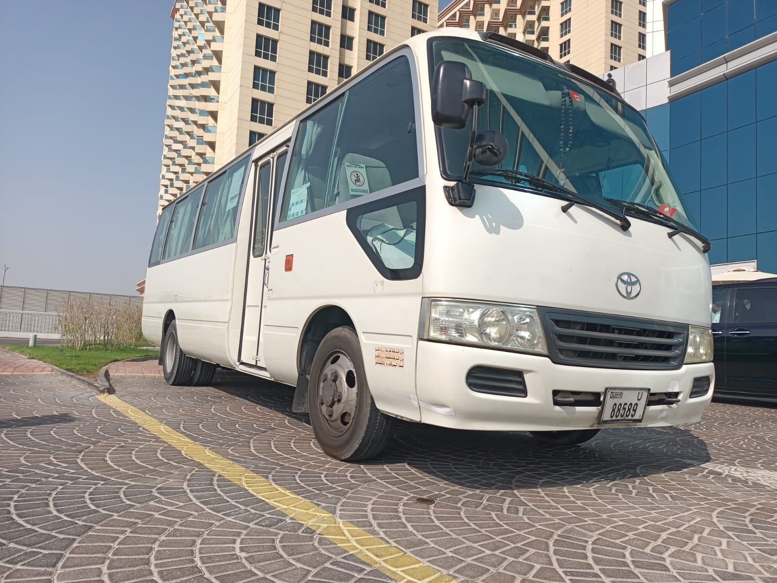 22-seater-mini-bus-rental-abu-dhabi - Copy.jpeg