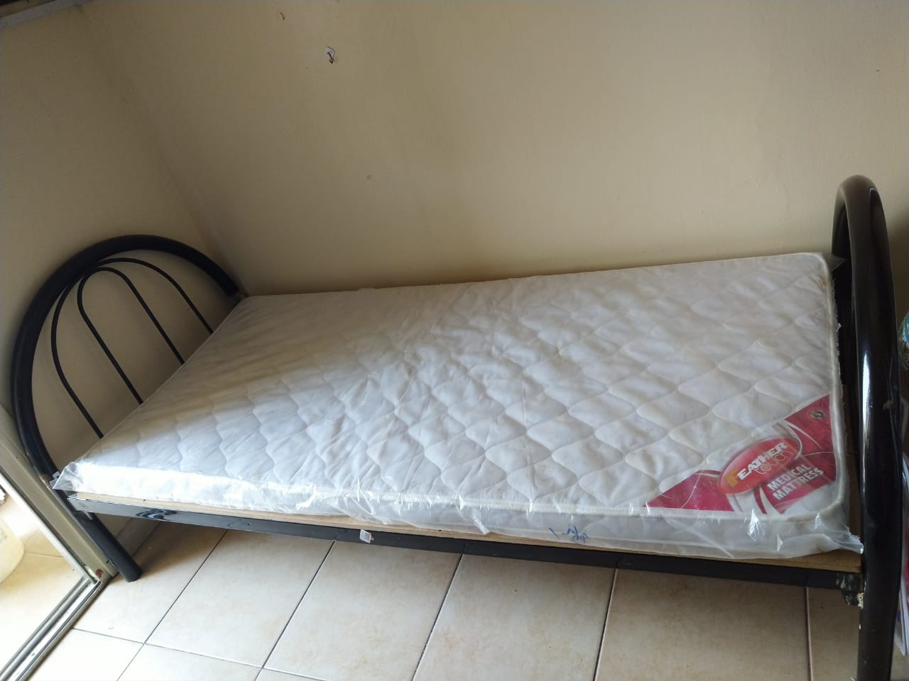 Ladies Bed Space Available AT BUR DUBAI FOR Mumbai, Keralite and