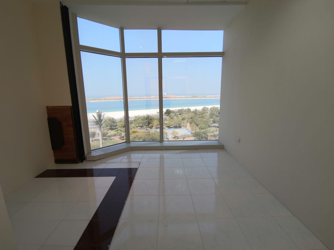 Sea View Office Space in Abu Dhabi