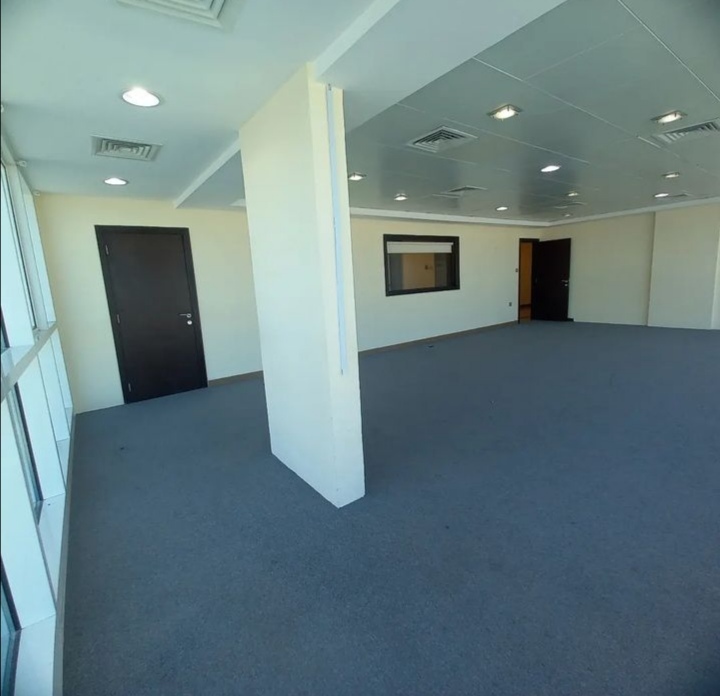 Big Office Space for Rent in Mazyad Tower