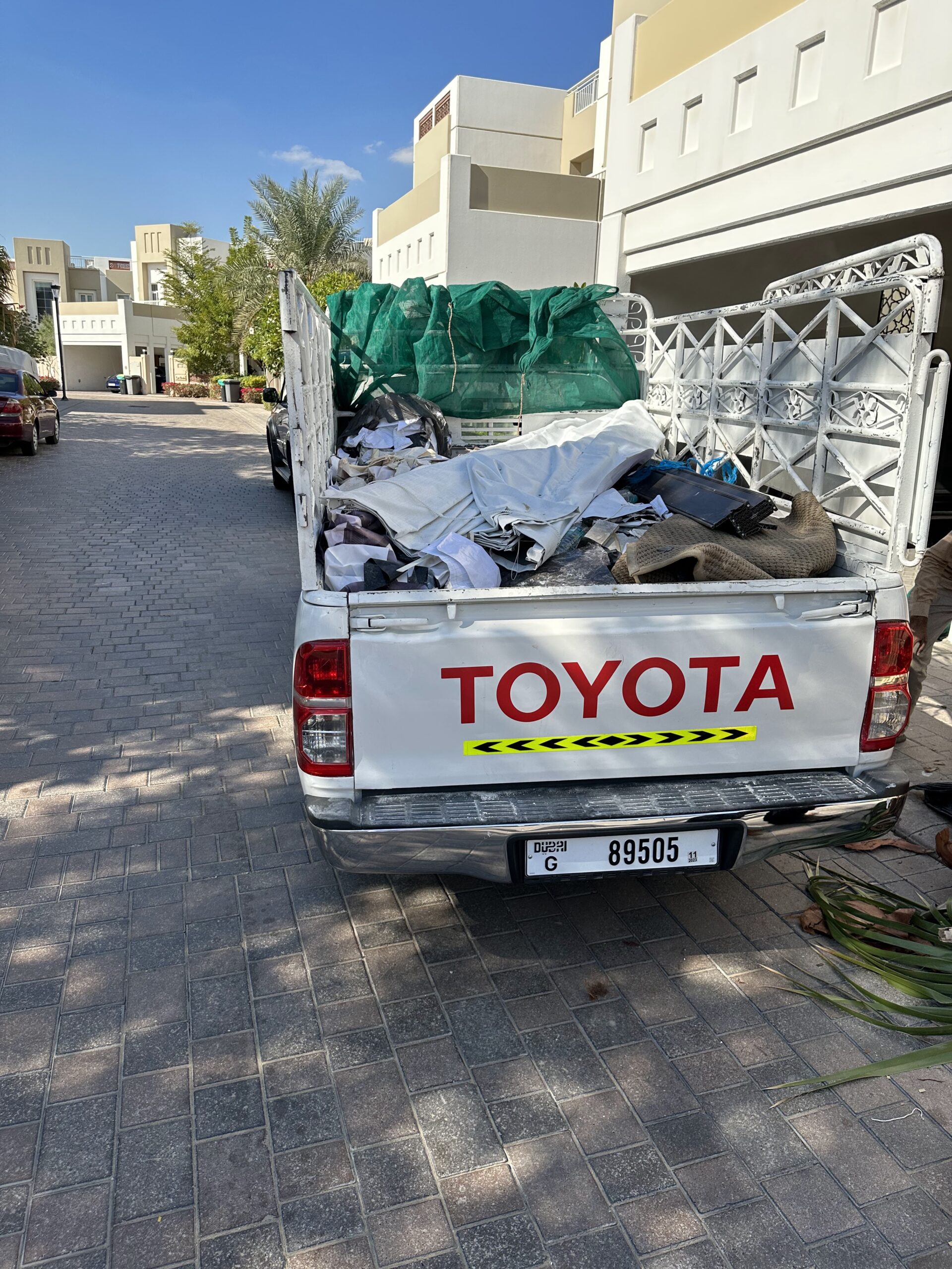 FAST JUNK REMOVAL WASTE COLLECTION  IN JBR DUBAI 0555127307