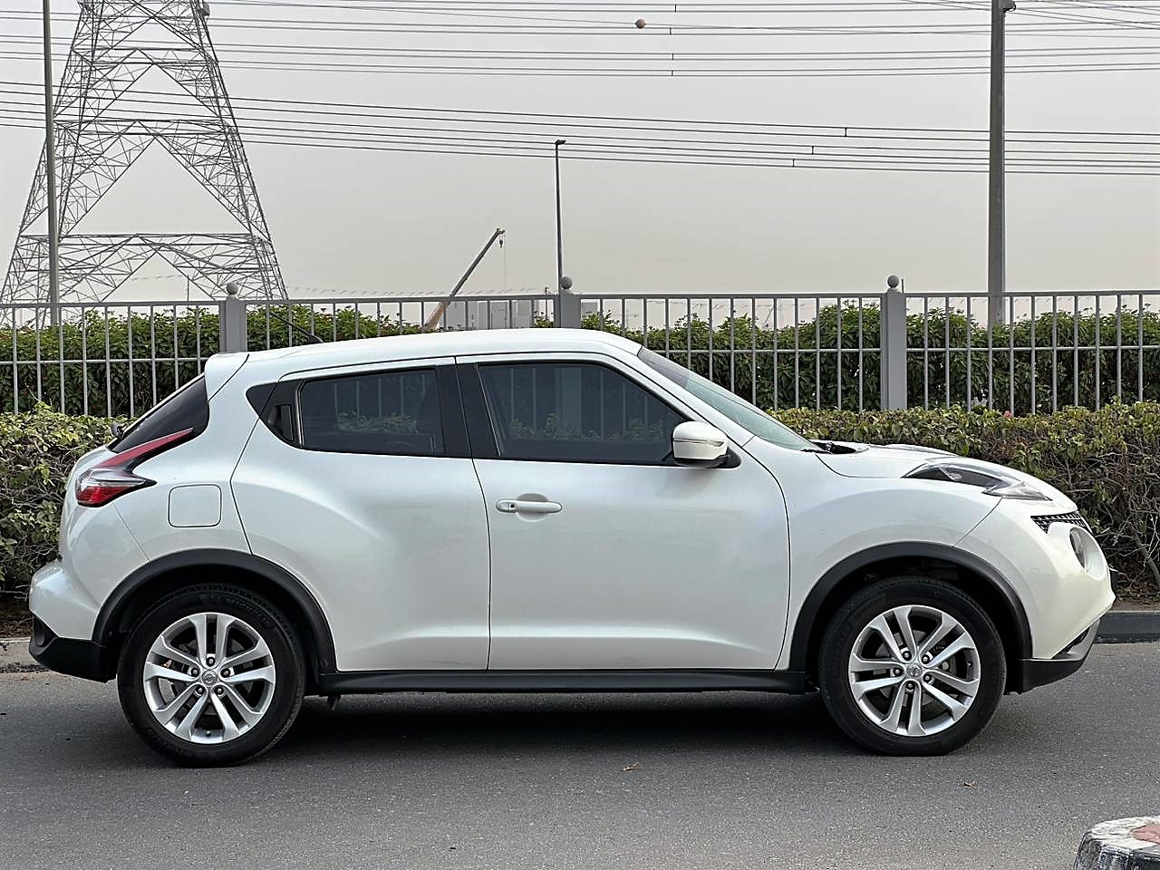 667-/ Aed MONTHLY 2015 NISSAN JUKE 1.6L S, | GCC Specifications |