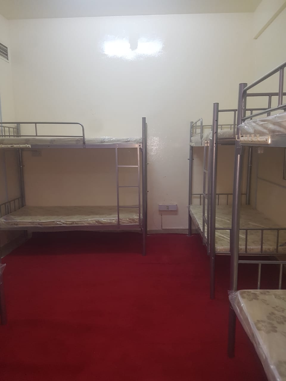 BED SPACE FOR INDIAN PAK NEPALI AFRICAN NR UNION AND BANIYAS METR