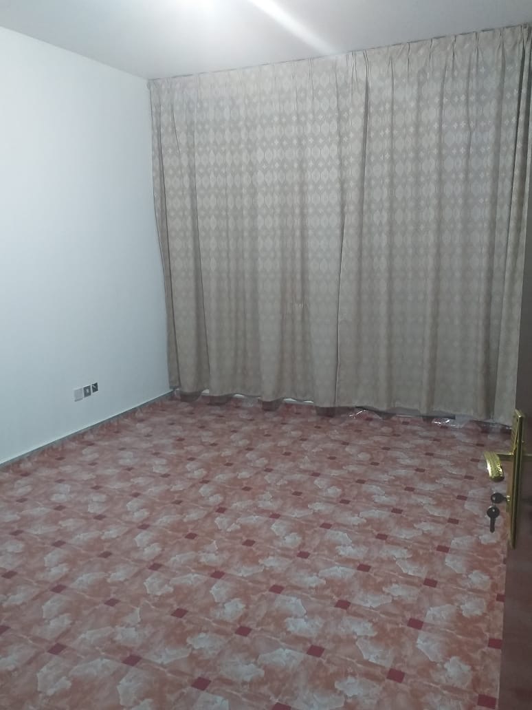 Spacious room for rent - Image 1