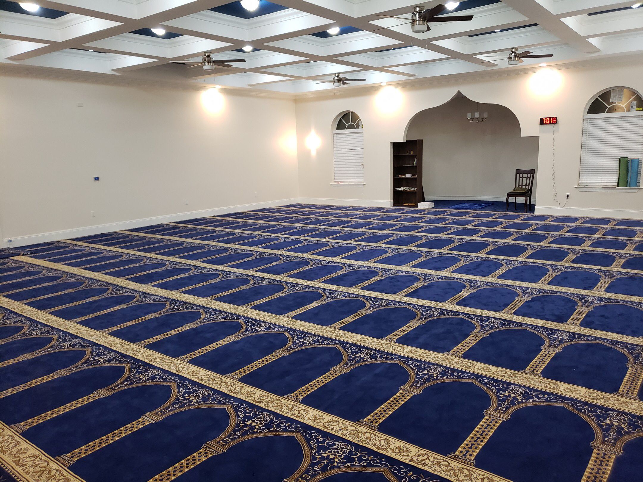 https://mosquecarpetdubai.ae